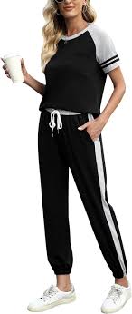 Design Trends for mens tracksuits pakistan